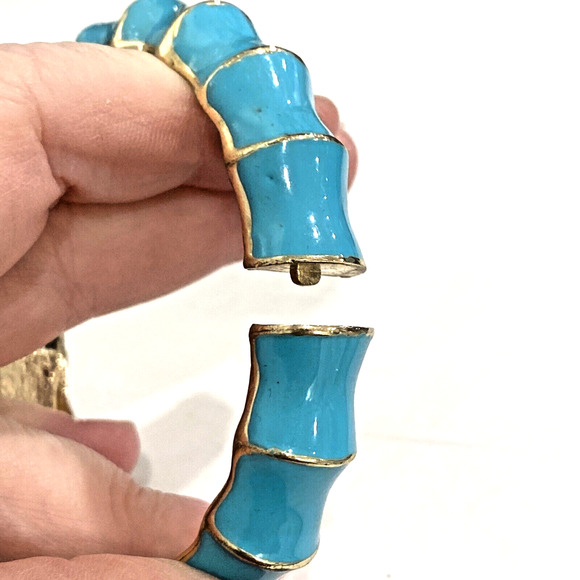 Hinged clamper bracelet turquoise blue on shapely goldtone fashion jewelry OS - Picture 4 of 6